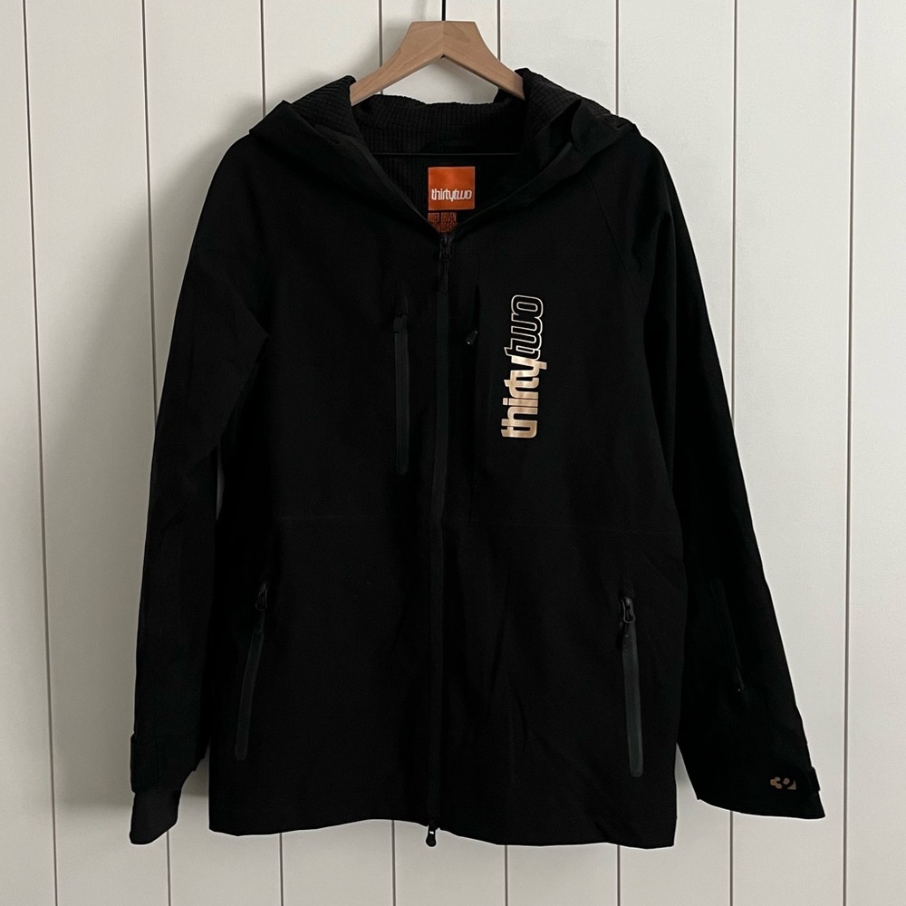 Thirtytwo Black Snowboarding Jacket